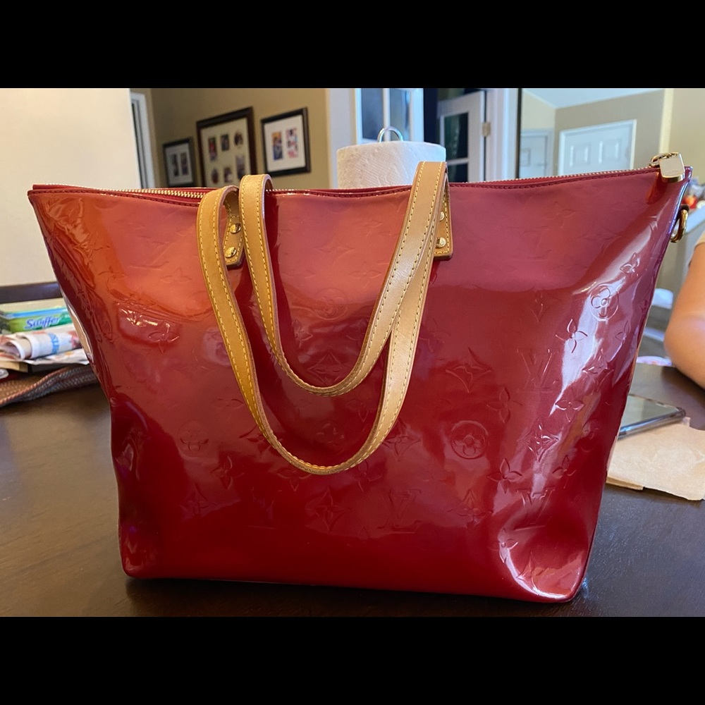 Authentic Louis Vuitton Vernis Bellevue GM